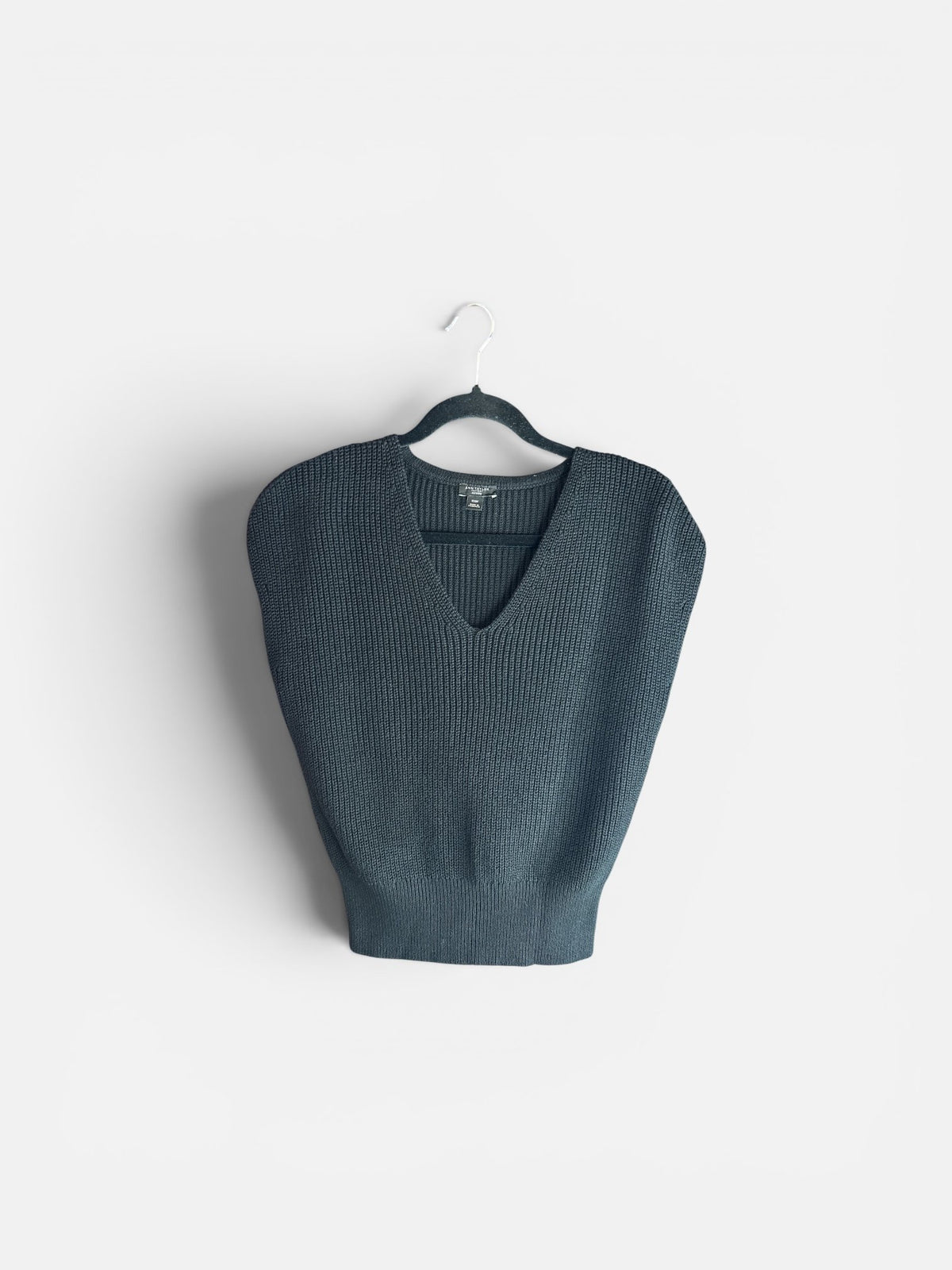 Ann Taylor Petite Ribbed Sweater Vest – Dark Charcoal – XS Petite