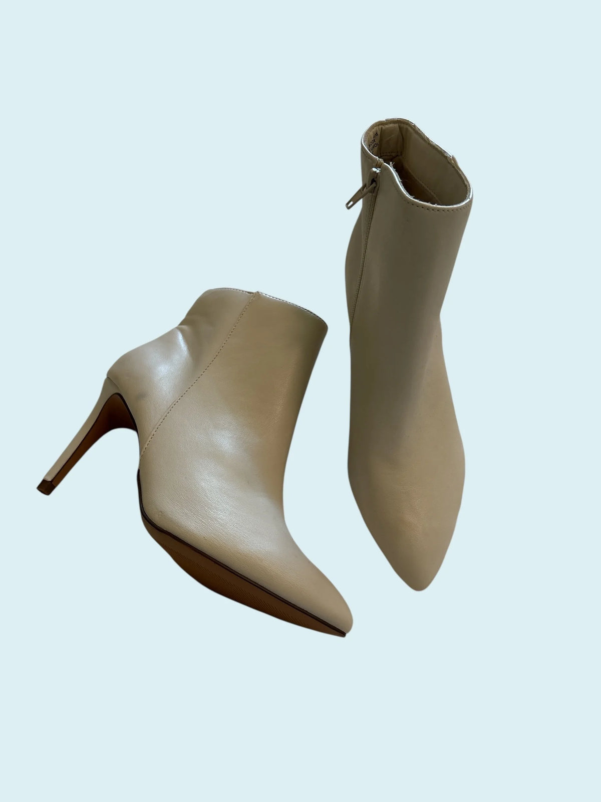XOXO Off-White Pointed Toe High Heel Ankle Booties – New Without Box