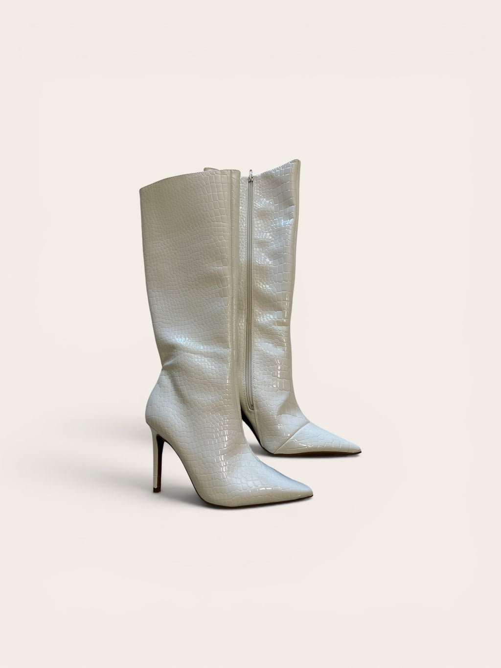 INC International Concepts Croc-Embossed Knee-High Stiletto Boots – White – Size 7 – New in Box