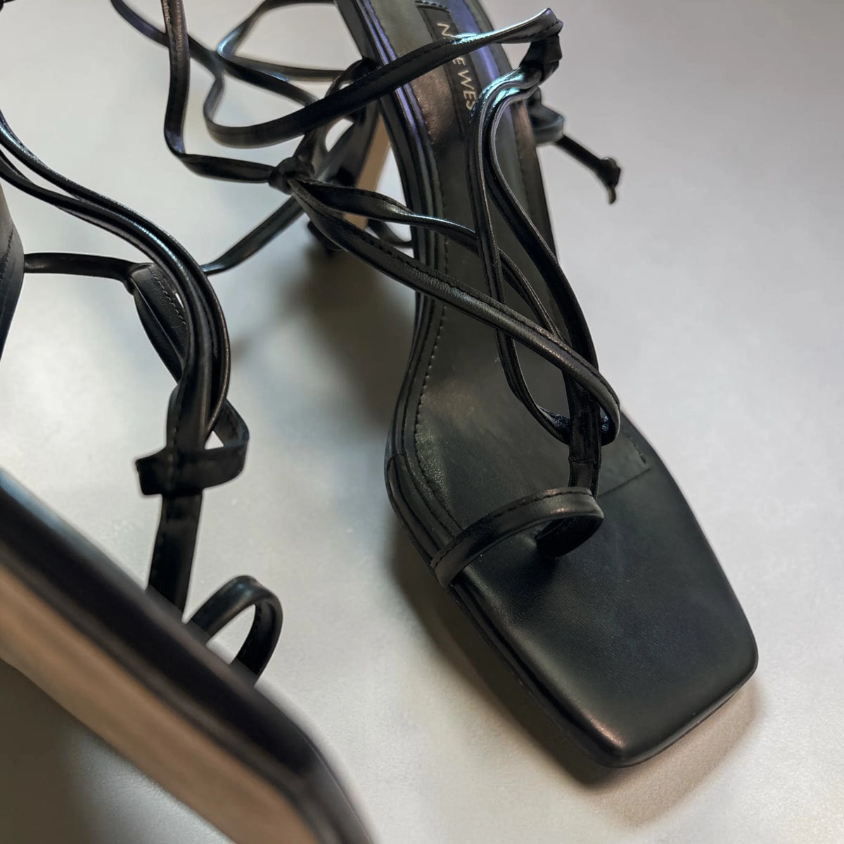 Nine West Black Lace-Up Toe Ring Heeled Sandals - Size 7 - Worn Once