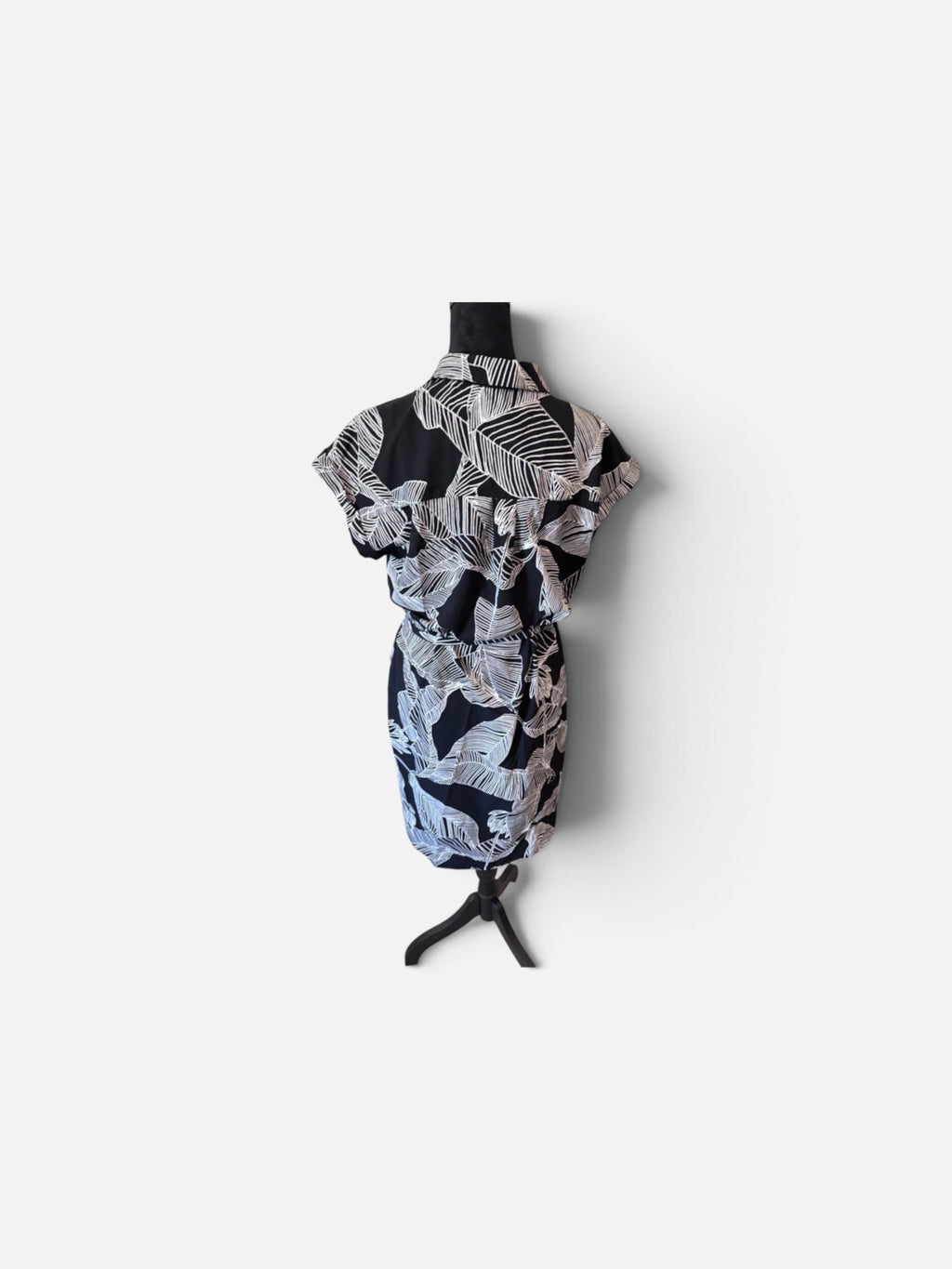 Express Tropical Leaf Shirt Dress – Black & White | Size M